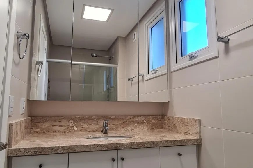 Apartamento à Venda em Esteio com 3 Quartos e 2 banheiros, 118 m²