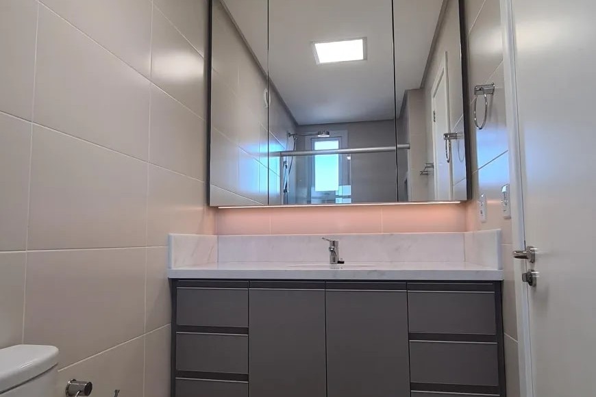 Apartamento à Venda em Esteio com 3 Quartos e 2 banheiros, 118 m²