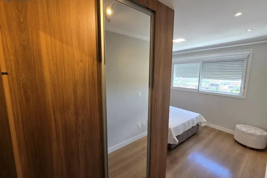 Cobertura à Venda em Esteio com 2 Quartos e 3 banheiros, 172 m²