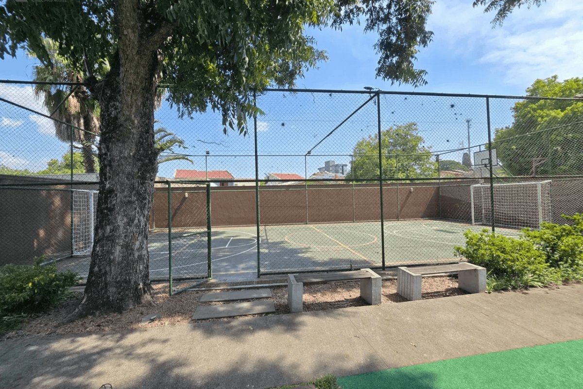 Apartamento à Venda em Esteio com 3 Quartos e 3 banheiros, 119 m²