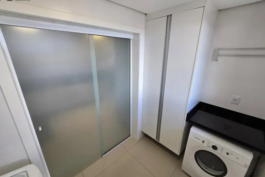 Apartamento à Venda em Esteio com 3 Quartos e 2 banheiros, 126 m²