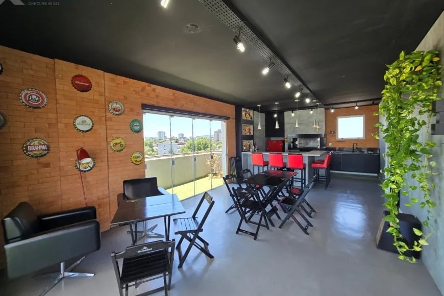 Cobertura à Venda em Esteio com 3 Quartos e 3 banheiros, 236 m²