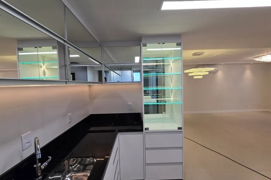 Apartamento à Venda em Esteio com 2 Quartos e 3 banheiros, 120 m²