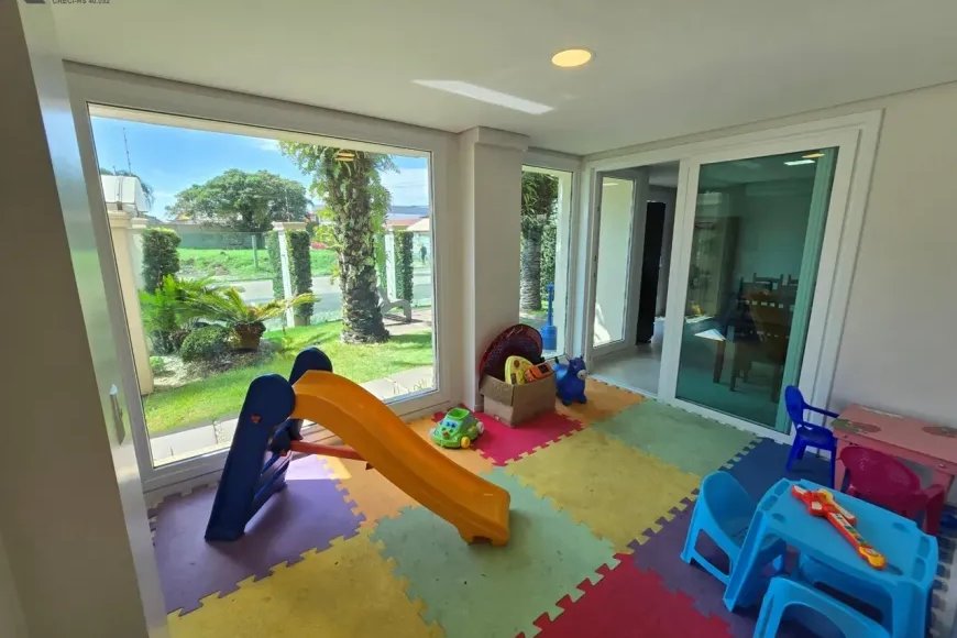 Apartamento à Venda em Esteio com 2 Quartos e 3 banheiros, 120 m²