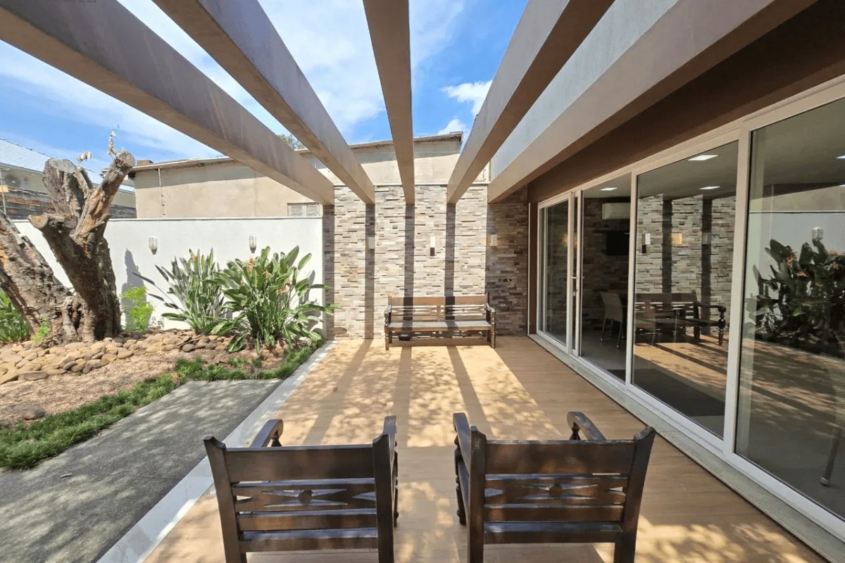 Apartamento à Venda em Esteio com 3 Quartos e 3 banheiros, 119 m²