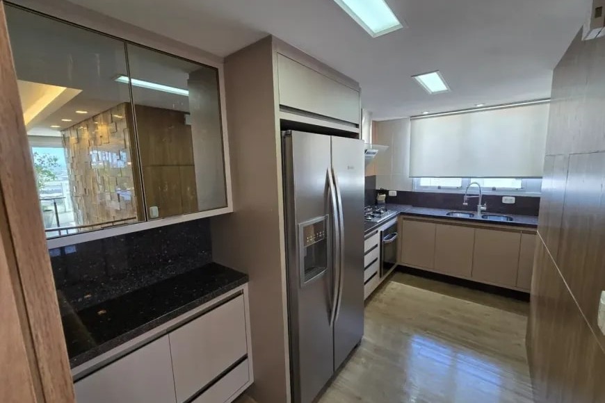 Cobertura à Venda em Esteio com 2 Quartos e 3 banheiros, 172 m²