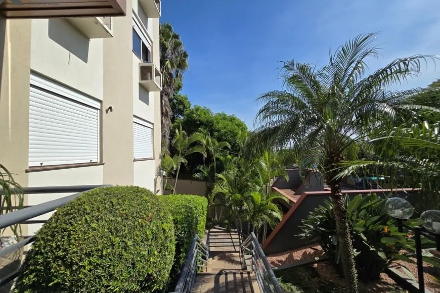 Apartamento à Venda em Esteio com 3 Quartos e 2 banheiros, 109 m²