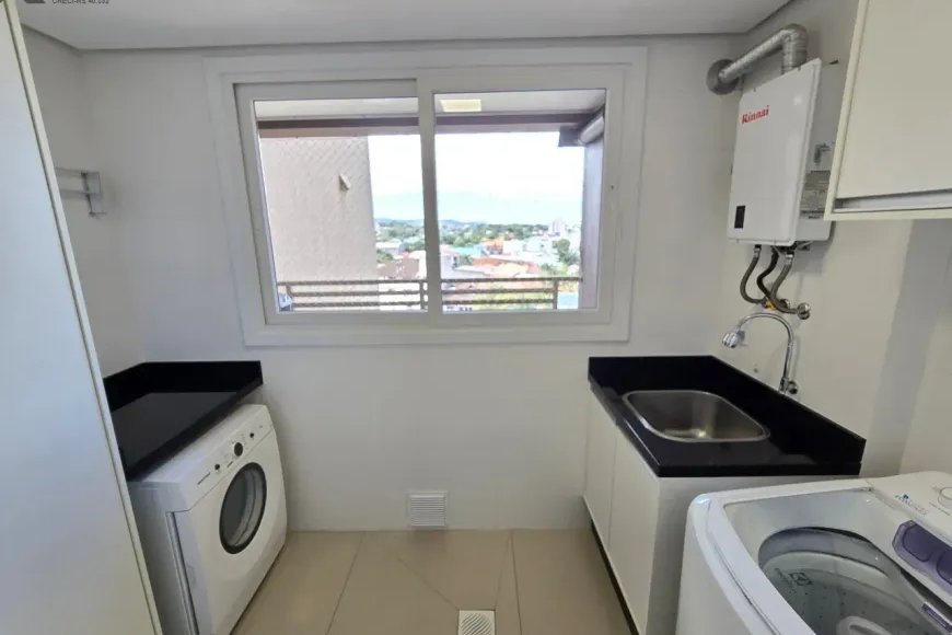 Apartamento à Venda em Esteio com 3 Quartos e 2 banheiros, 126 m²