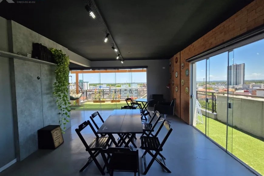 Cobertura à Venda em Esteio com 3 Quartos e 3 banheiros, 236 m²