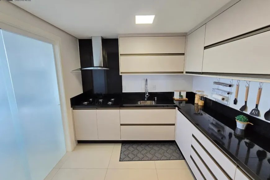 Apartamento à Venda em Esteio com 3 Quartos e 2 banheiros, 126 m²