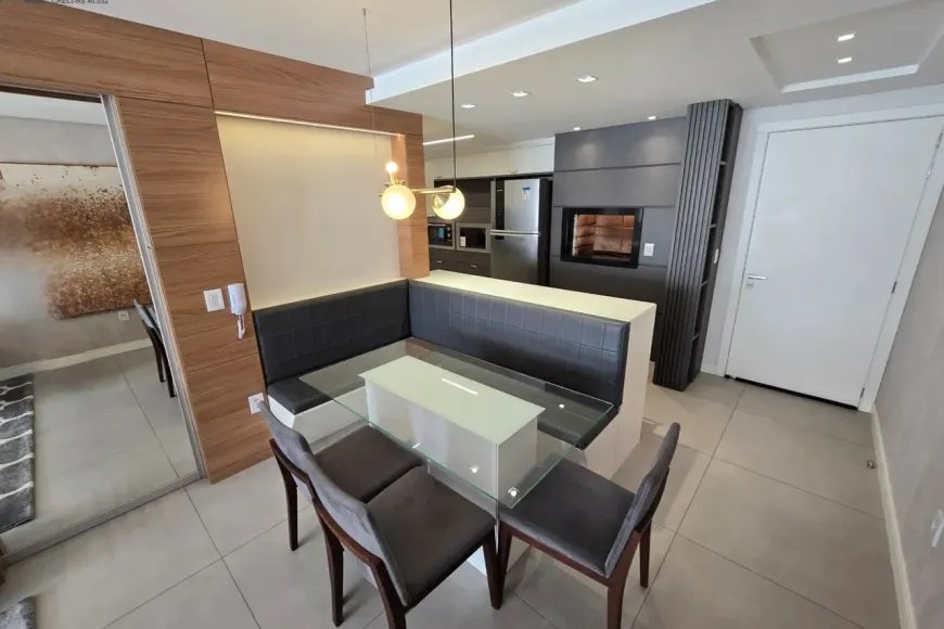 Apartamento à Venda em Esteio com 2 Quartos e 2 banheiros, 97m²