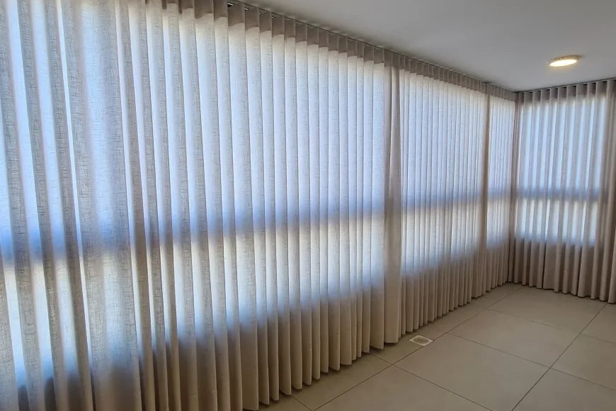 Apartamento à Venda em Esteio com 3 Quartos e 2 banheiros, 118 m²