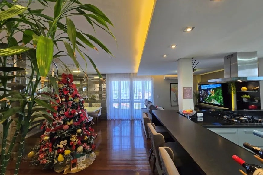 Cobertura à Venda em Esteio com 3 Quartos e 3 banheiros, 236 m²