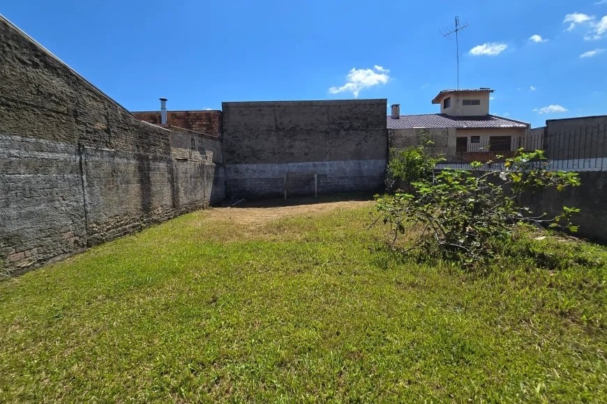 Casa à Venda em Esteio com 2 Quartos e 1 banheiro, 70 m²