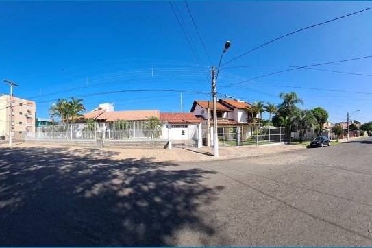 Casa à Venda em Esteio com 3 Quartos e 3 banheiros, 260 m²