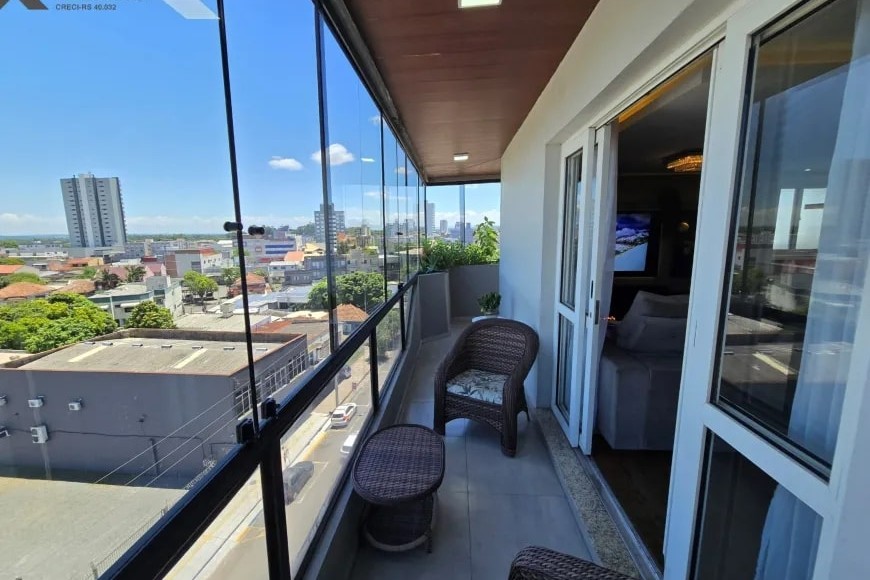Cobertura à Venda em Esteio com 3 Quartos e 3 banheiros, 236 m²