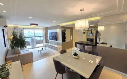 Apartamento à Venda em Esteio com 3 Quartos e 2 banheiros, 126 m²