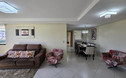 Apartamento à Venda em Esteio com 3 Quartos e 2 banheiros, 107 m²