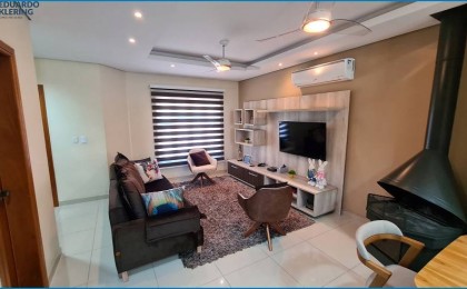 Casa à Venda em Esteio com 3 Quartos e 3 banheiros, 314 m²