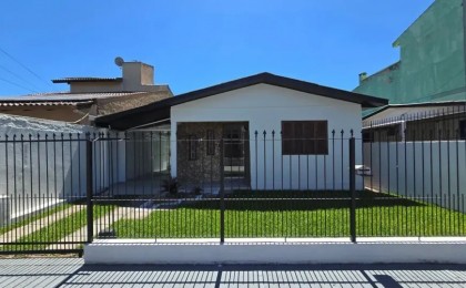 Casa à Venda em Esteio com 2 Quartos e 1 banheiro, 70 m²