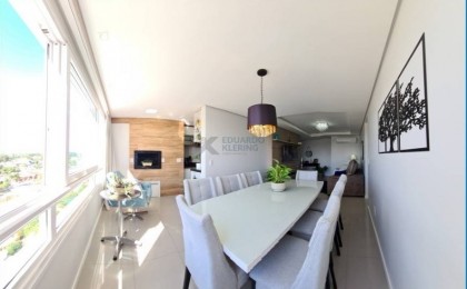 Apartamento à Venda em Esteio com 2 Quartos e 2 banheiros, 85 m²