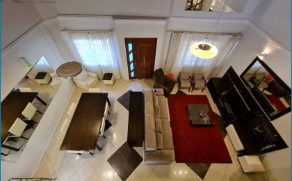 Sobrado à Venda em Esteio com 3 Quartos e 3 banheiros, 369 m²